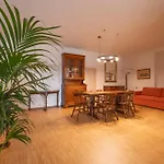 Roberto Historic House *