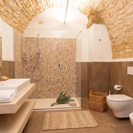 Roberto Historic House Апартаменты